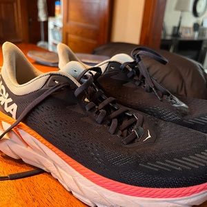 HOKA Running shoes women’s 9 Clifton 7 one one